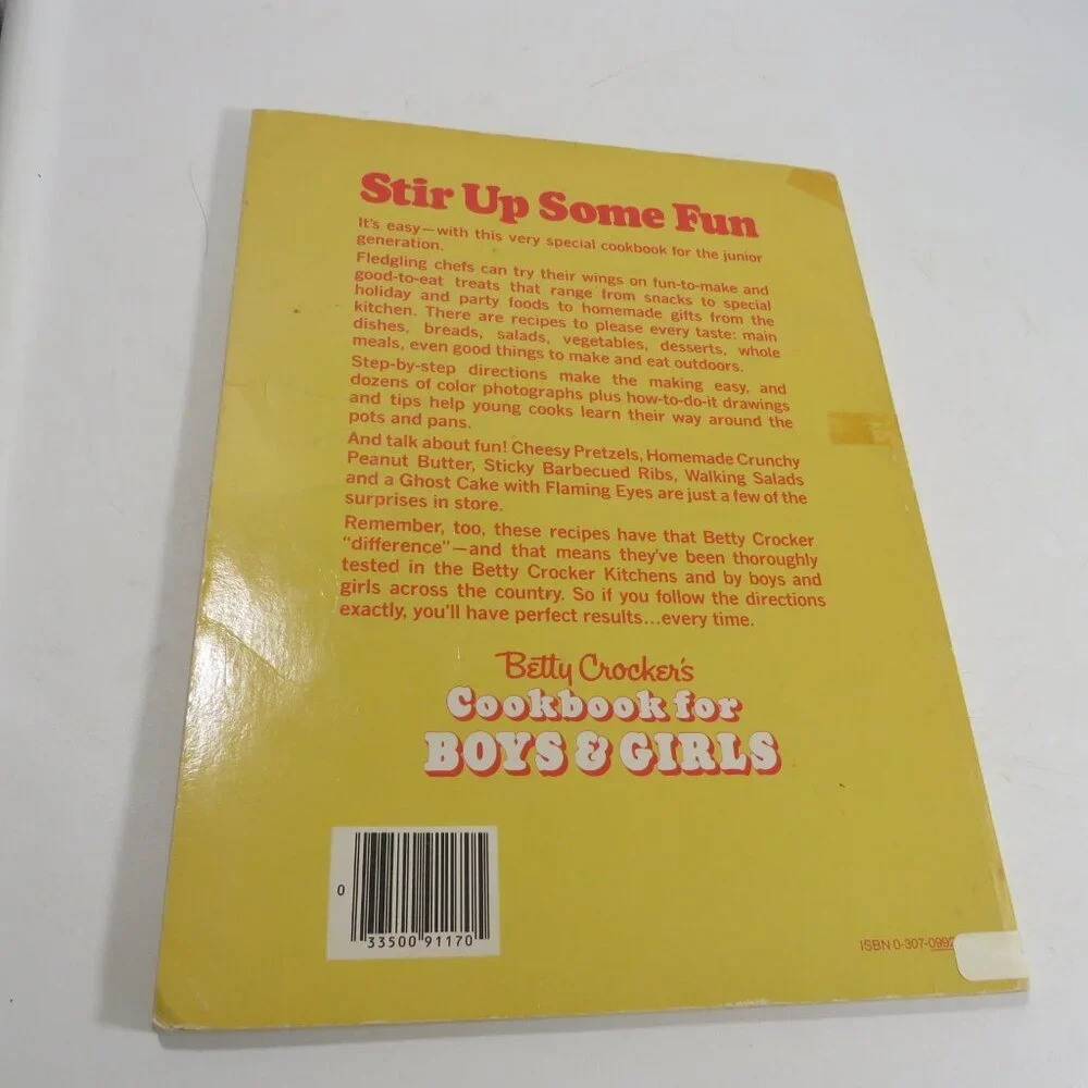 Betty Crocker's Cookbook for Boys & Girls 70s